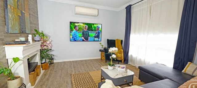 Self-contained Home 3BR Fawkner