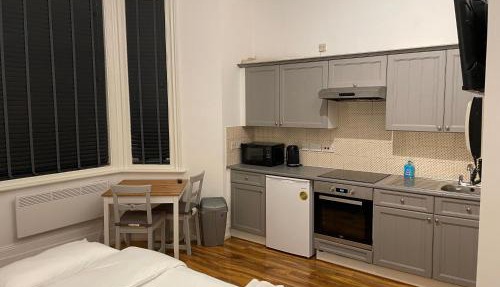 Self Contained Studio Flat Acton Central West London