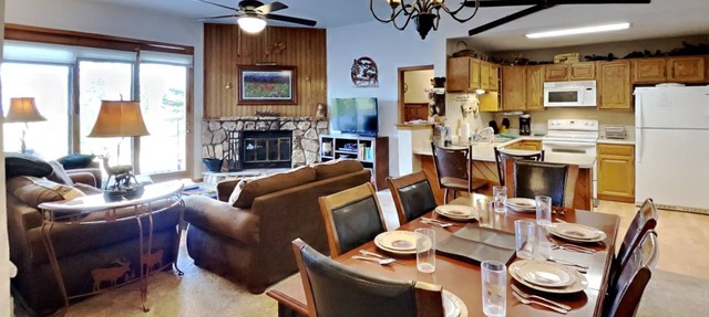 Sensational Mountain décor condo, transforming it into a cozy paradise!