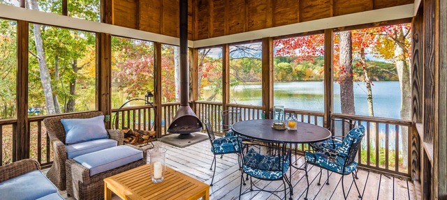 Serene Lakefront Escape - Private Dock & Screened Gazebo