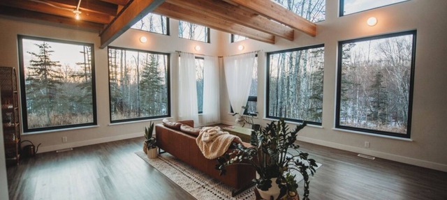 Serene studio at the base of Hatcher Pass, perfect for your getaway