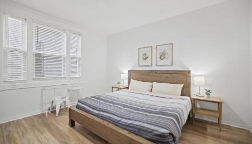 Shadyside, Pittsburgh !C Modern and Bright Private Bedroom with Shared Bathroom