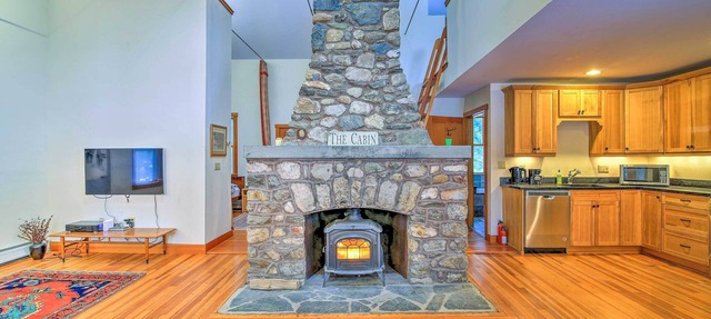 Shelburne Studio Cabin w/Spring-Fed Pool!