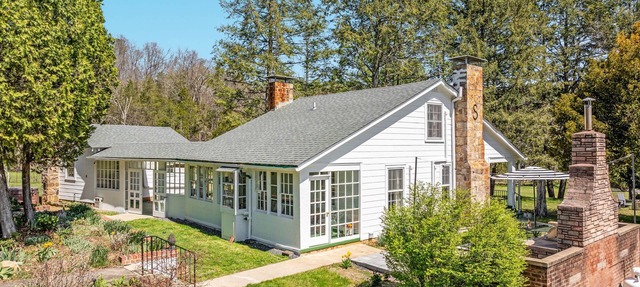 Shenandoah Escape | Hot Tub · Fireplace · 4 Acres