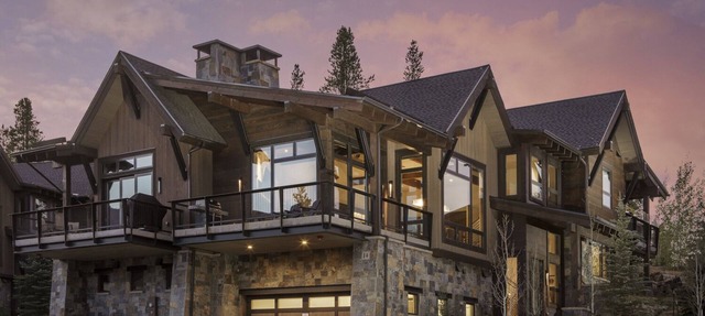 Shock Hill Overlook | Locally-Managed Lux. 1 min walk to Gondola at Shock Hill Private Hot Tub