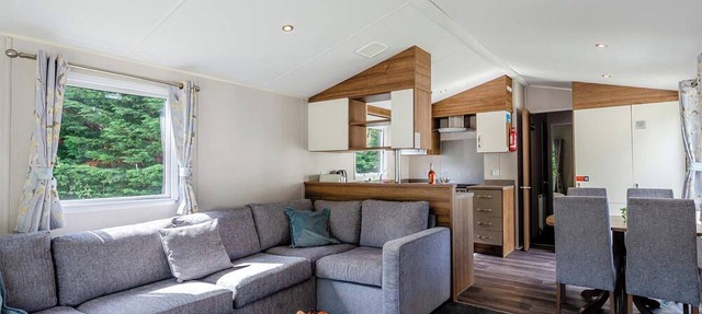Silver Premium Caravan with parking