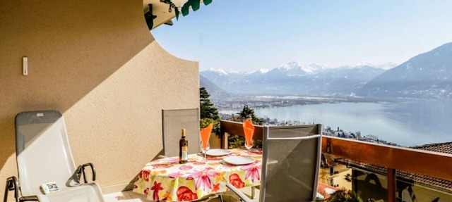 Simple apartment on the 2nd floor for 1-3 persons.