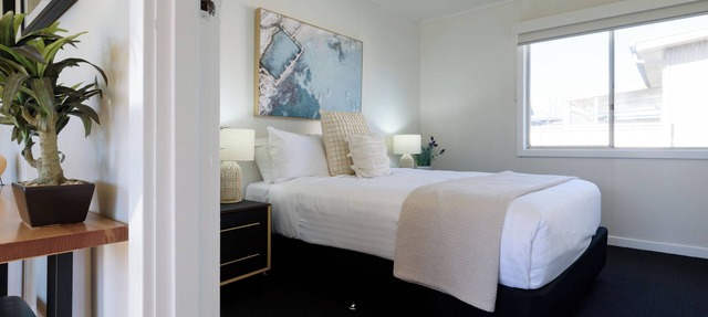 Simple & Comfortable Coastal Retreat