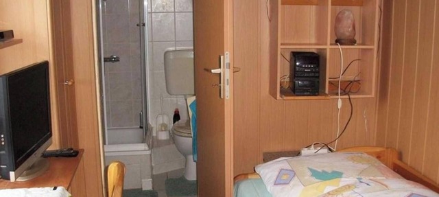 Single Room (GR 2-1) - Mellin House