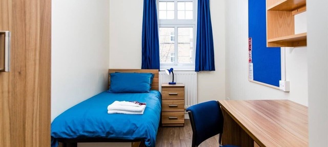 Single Room with Shared bathroom at Alexander Fleming House