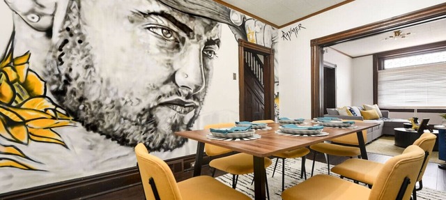 Sleeps 10 · Walk to Carson St · BBQ & Fire Pit