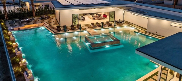Sleeps 23 Pool + Spa + Pickleball Court + Fire Pit Near La Quinta | Bravo