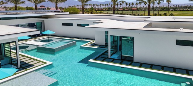 Sleeps 23 Private Pool + Pickleball + Putting Green Near La Quinta | Bravo