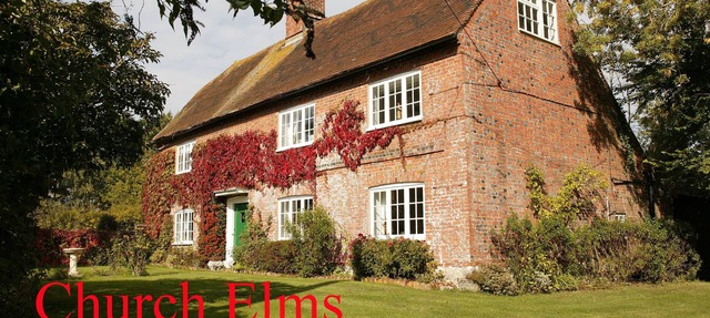 Sleeps 8 (+2) Private Tennis Court and Games Room, Rural, Pet welcome.