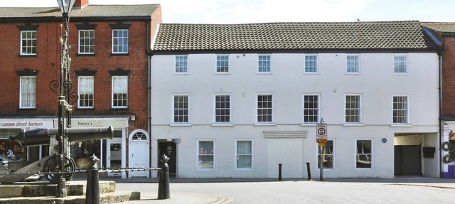 Sleeps2-CentralLocation-FamilyFriendly-NewRefurb