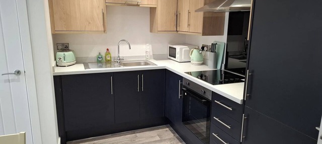 Sleeps2-centrallocation-familyfriendly-newrefurb