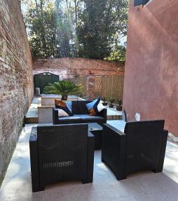 Small Villa with private Garden