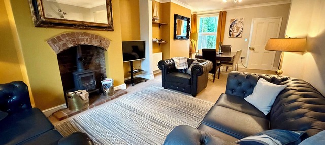 Smart & Comfortable 3 Bedroom Victorian House