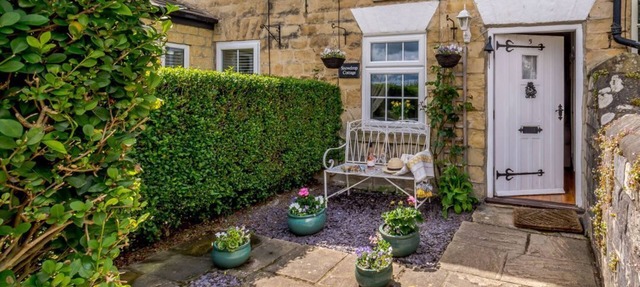 Snowdrop Cottage, Clifford, West Yorkshire