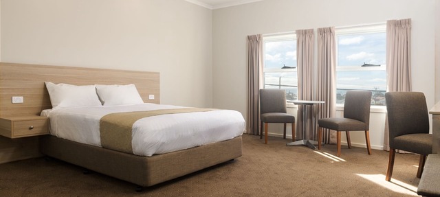 Somerset Hotel