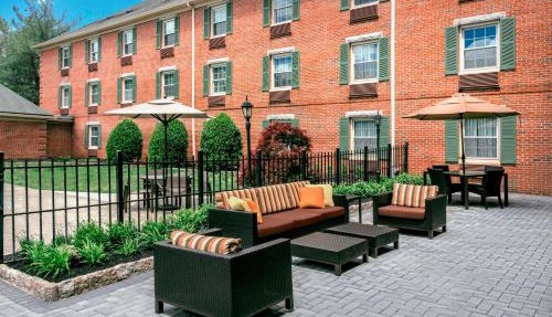 Sonesta Select Tinton Falls Eatontown