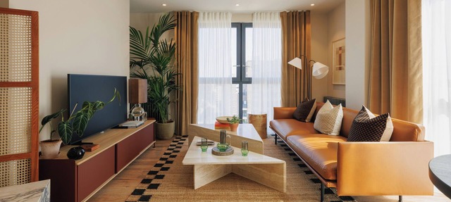 Sophisticated Studio Flat with Rooftop Access