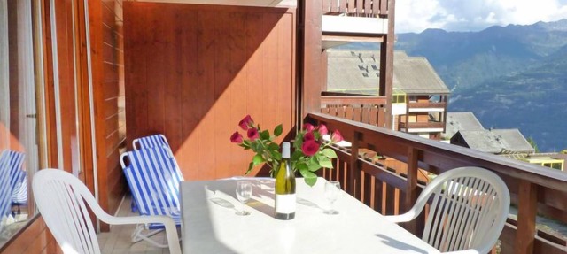 Sources 4109 by Interhome