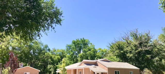 Spacious Family Retreat 4brm Sleeps 10 Parkside Quiet Los Ranchos Oasis