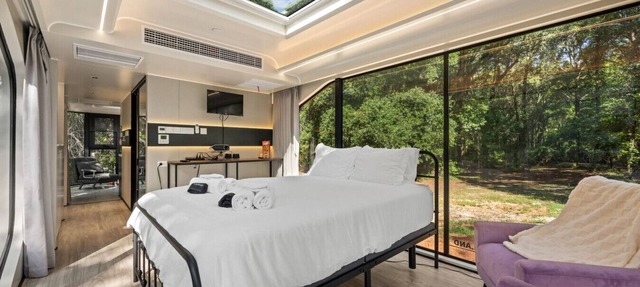 Space-Age Glamping Oasis - Immerse Yourself in Nature Without Sacrificing Comfort