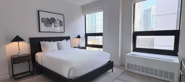 Spacious 1 Bedroom Unit – Close to Subway + Equipped Kitchenette