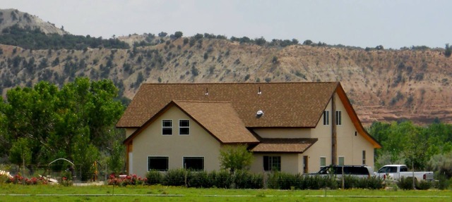 Spacious 1000sf Apt for 8 in Farm House in Grand Staircase, Bryce Canyon