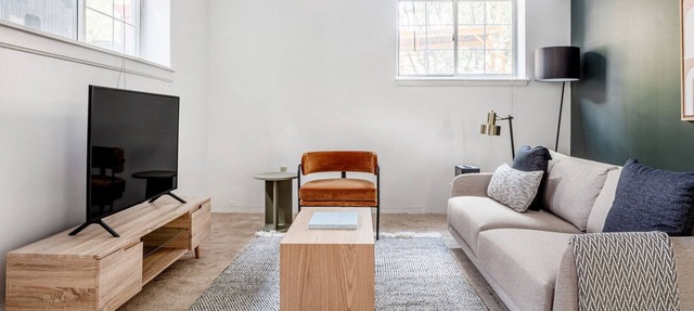 Spacious 1BR steps from Cooldige Corner in Brookline, by Blueground