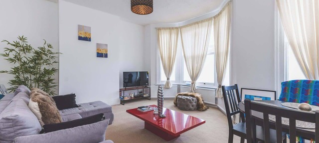 Spacious 2-bed apartment in Kensal Green