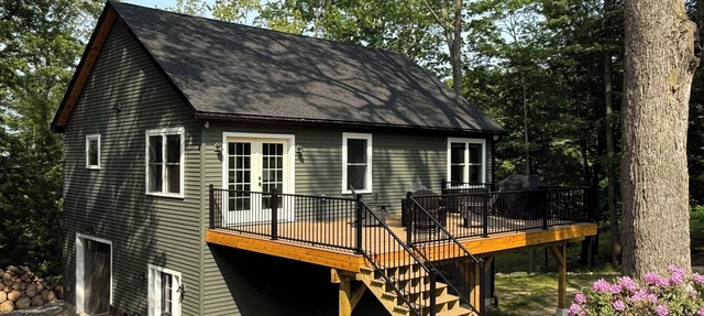 Spacious 2 Bedroom Apartment on Rural, Wooded Property. King Bed