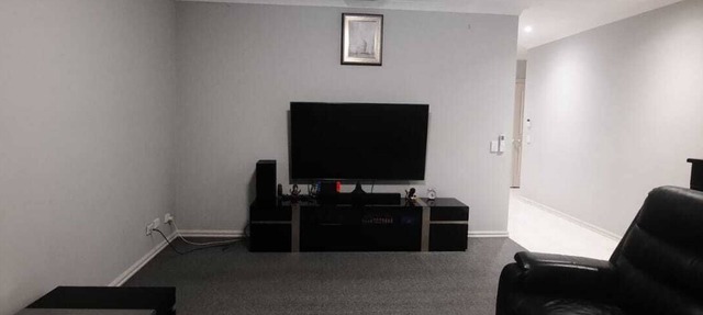 Spacious 3-Bedroom Home, 5 Mins to Westfield, South Morang Station & Schools