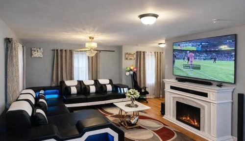Spacious 3 bedroom duplex home inside Worcester