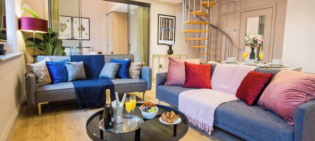 Spacious 3-Bed Retreat | Modern & Central | AC Inc