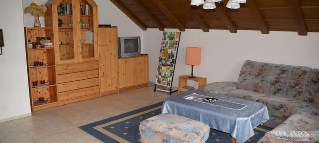 Spacious 3-star apartment with a large balcony and garden view