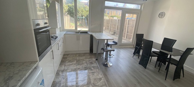 Spacious 3BR Home – Family & Contractor Friendly