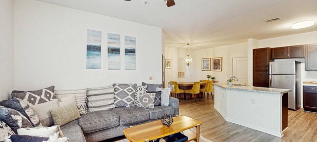 Spacious 3BR in Pet Friendly Walkable Resort with a Pool