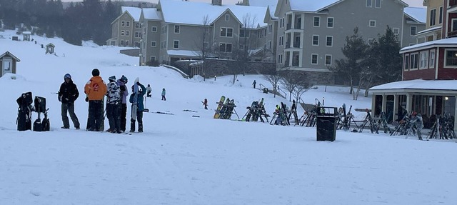 Spacious 3BR Ski In/Ski Out Okemo Condo w/Hot Tub & Amenities