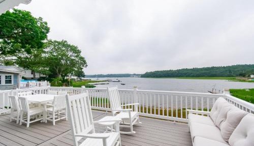 Spacious 3BR Sunset Island Beach House