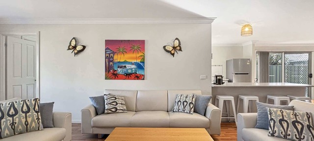 Spacious 4-Bed Home 2-Min to the Beach