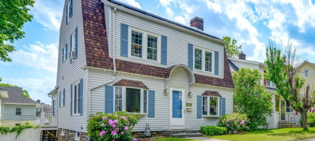 Spacious 4-bedroom, 2 bathroom house with WIFI in charming Worcester