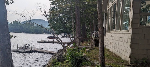 Spacious 4-bedroom house on enchanting Squam Lake - Sleeps 11