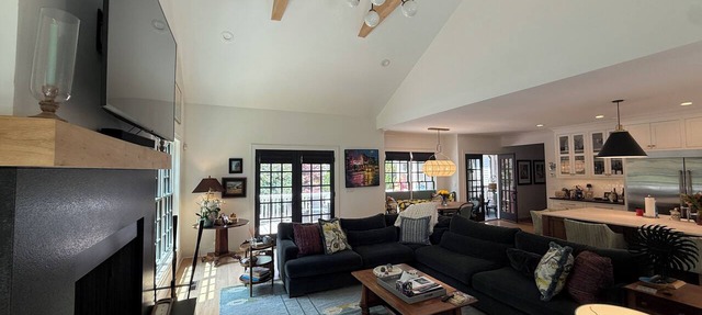 Spacious 4-bedroom home in Five Points. Walk to stadium.