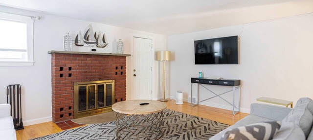 Spacious 4 bedroom home with large yard