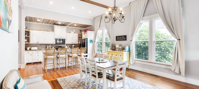 Spacious 4-bedroom w/full en suite baths - 1/2 mile from Covington Square!