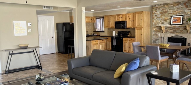 Spacious 4 Bedrooms, 3 full Bathrooms and close to Everything ABQ