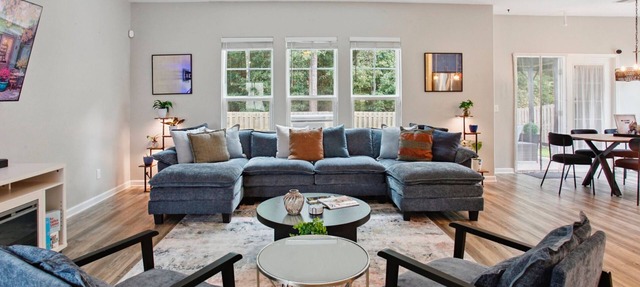 Spacious 4-BR Pooler Retreat — Minutes to Downtown Savannah & Tybee